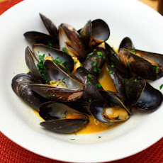 Dinner Tonight: Mussels with Paprika