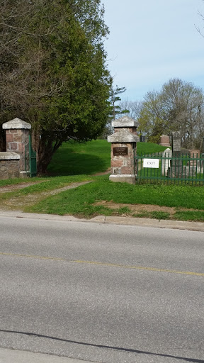 Glen Morris Cemetery Exit