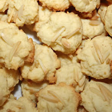 Almond 'N Coconut Meringue Macaroons