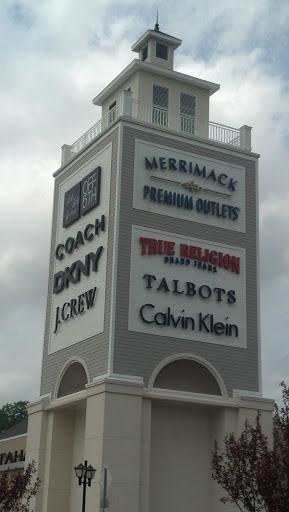 Merrimack Premium Outlets Tower