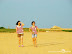 金黄的沙滩、美女