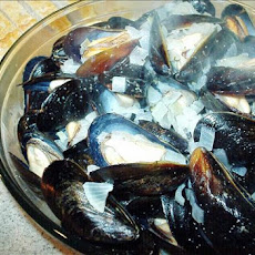 Mussels W/White Wine and Creme Fraiche