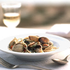 Linguine with Spicy Clam Sauce