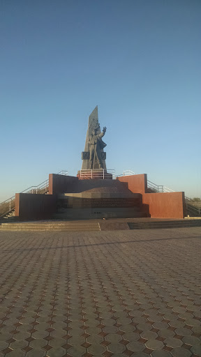 Дачнинский Памятник
