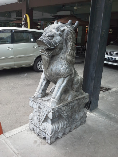 Lion Dragon Statue