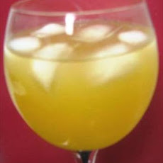 Fizzy Fuzzy Wine Cooler