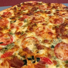 Bacon, Tomato & Spinach Pizza