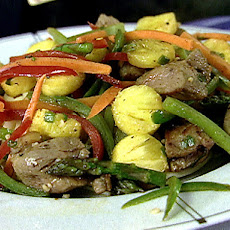 Spicy Stir-Fry Duck with White Pineapple