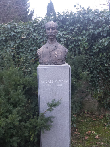 Andrej Vavken statue