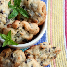 Chewy Mint Chocolate Chip Cookies