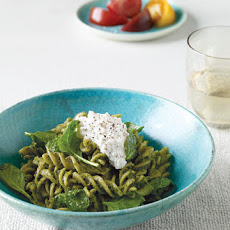 Whole-Wheat Pasta with Pumpkin-Seed and Spinach Pesto