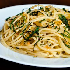 Spaghetti with Fennel Pollen, Orange, Garlic, and Mint