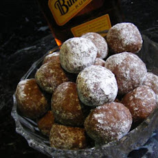 Aunt Vi ’s Rum Balls