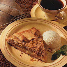 Pear Croustade with Hazelnut-Brown Sugar Topping