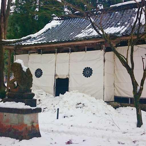 上野の神明神社本殿