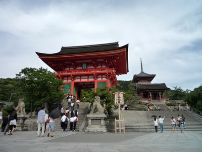 kiyomizu temple main gate