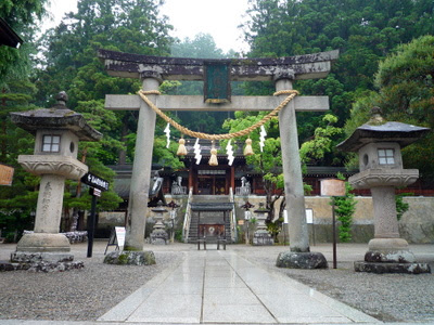 Sakura-yama Hachimangu Shrine entrance