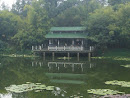 亭台绿湖