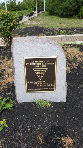Lt. Kenneth B. Dec hen Memorial