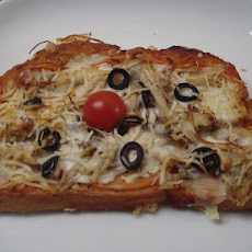 Bruschetta with Chicken and Mozzarella