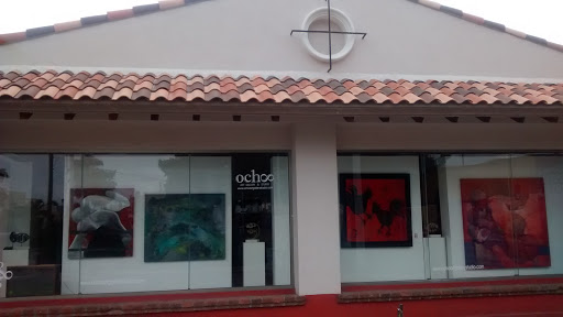 Ocho Arty Gallery
