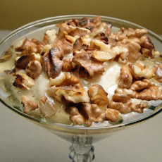 Greek Yogurt With Honey and Walnuts