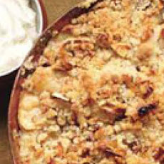 Walnut-Apple Crisp with Nutmeg Cream