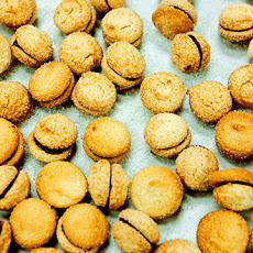 Chocolate-Filled Almond Macaroons Recipe