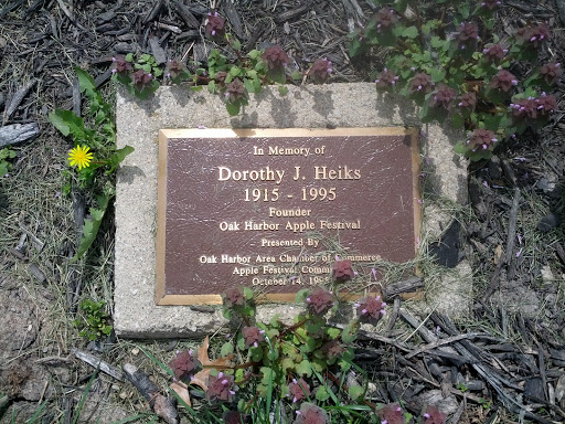 Dorothy J. Heiks Memorial