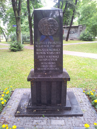 Pomnik Sokorskich
