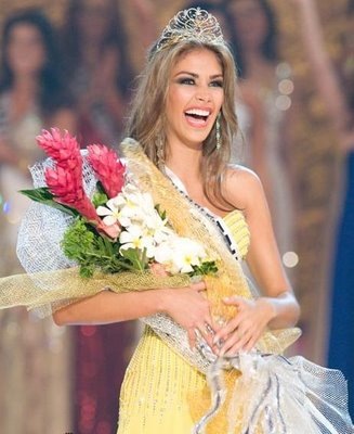 [MissuniversevenezuelaWinner20083.jpg]