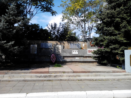 Памятник работникам локомотивного депо павшим великой отечественной войне