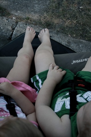 [feet[3].jpg]