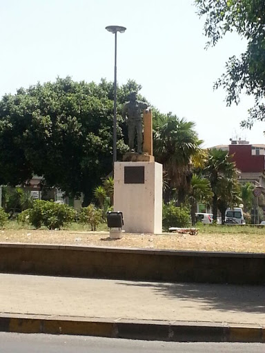 Monumento Emanuele Ferraro