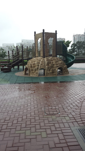 Lam tin playground