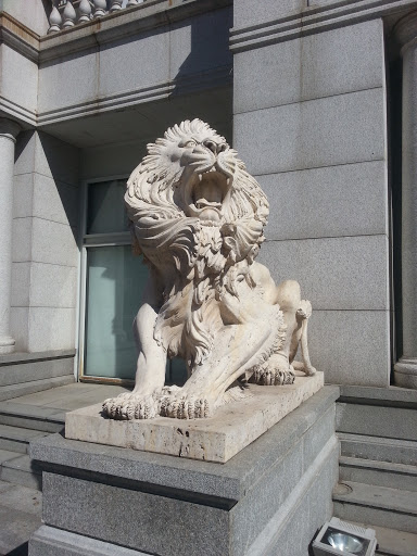 左石狮雕塑