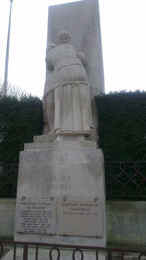 Monuments Aux Guerres 1914-18 1939-45