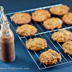 Banana, Oat & Walnut Chocolate Chip Cookies