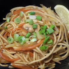 Philippine Stir-Fried Rice Noodles: Pansit Grisado(Vegetarian)