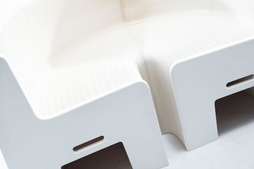 sofá flexible, extensible, de cartón reciclado