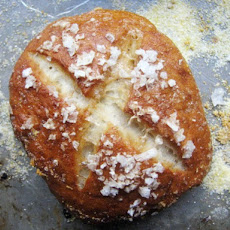 Sunday Brunch: Pretzel Rolls