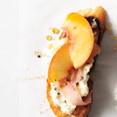 Peach, Prosciutto & Ricotta Crostini