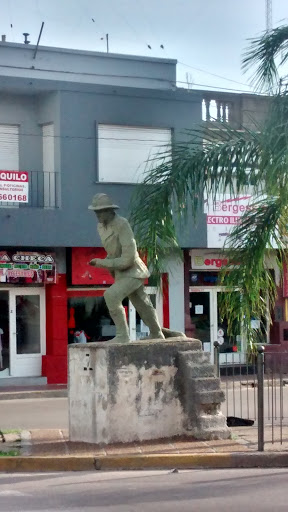 Estatua Del Bombero