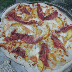 Peach & Prosciutto Pizza