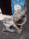 Rh Broken Head Lion Statue