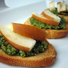 Pear and pesto crostini