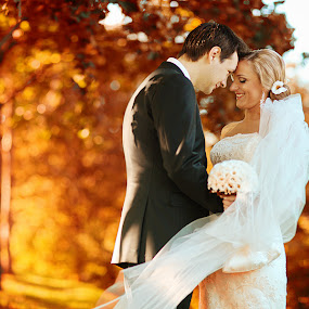 by Donatas Zasciurinskas - Wedding Bride & Groom