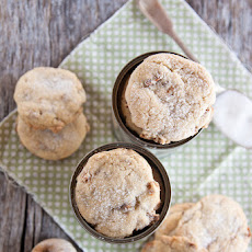 Mead and dried fig cookies