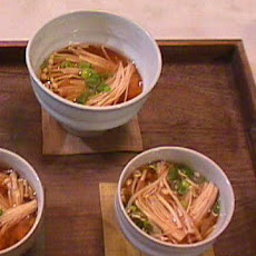 Chicken Broth with Shiitake Mushrooms and Broccoli