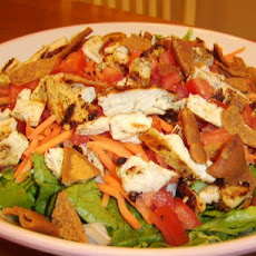 Mediterranean Salad With Grilled Chicken Breasts